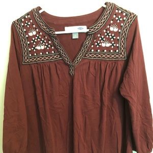 Burgundy maternity peasant top